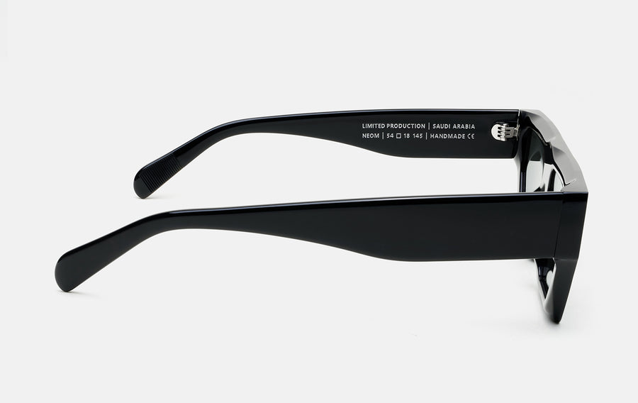 Neom Black (Black)